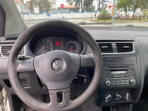VOLKSWAGEN FOX 1.6 MI 8V FLEX 4P MANUAL VOLKSWAGEN FOX 1.6 MI 8V FLEX 4P MANUAL